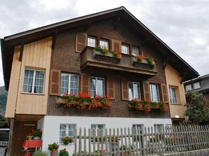 18371622-Ferienwohnung-4-Zweisimmen-300x225-3