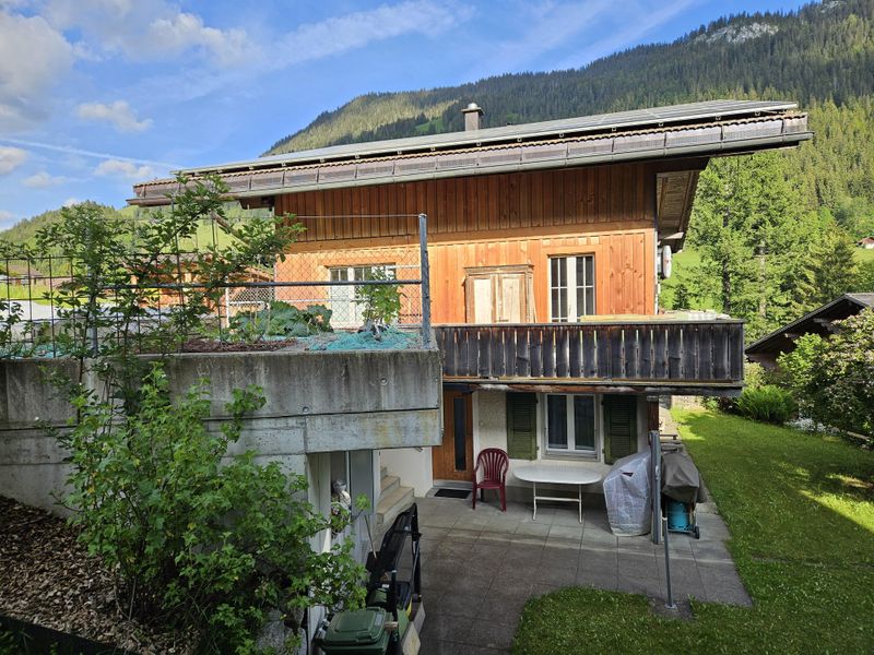 18371882-Ferienwohnung-7-Zweisimmen-800x600-1