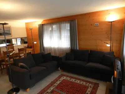 Wohn-/Esszimmer (2)