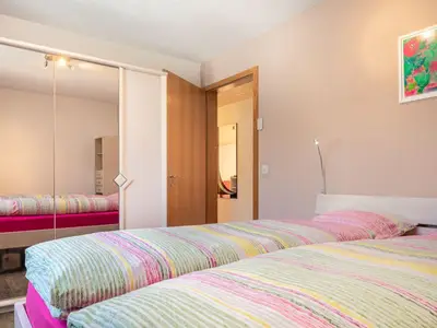 Schlafzimmer (2)