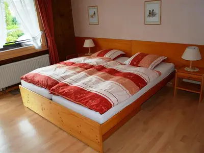 Schlafzimmer (2)