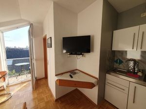 23565506-Ferienwohnung-2-Zwingenberg-300x225-4