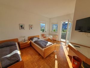 23557957-Ferienwohnung-2-Zwingenberg-300x225-5