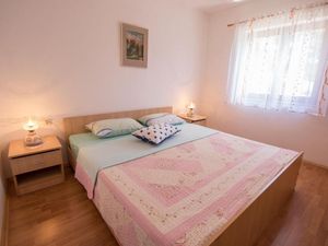 23941651-Ferienwohnung-4-Ćunski-300x225-5