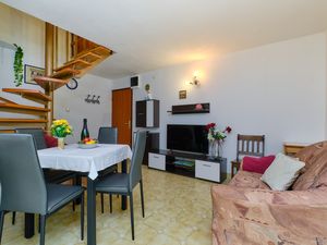 18510749-Ferienwohnung-4-Ćunski-300x225-3