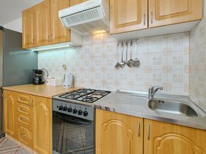 23929941-Ferienwohnung-5-Ćunski-300x225-4