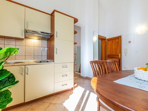 24002561-Ferienwohnung-4-Čelina-300x225-3