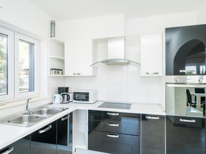 23747548-Ferienwohnung-8-Čilipi-300x225-5