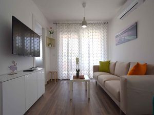 23780964-Ferienwohnung-4-Čižići-300x225-5