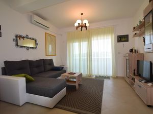 23527855-Ferienwohnung-3-Čižići-300x225-4