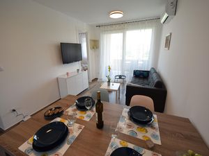 22082199-Ferienwohnung-4-Čižići-300x225-4