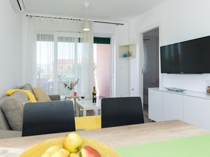 22075459-Ferienwohnung-4-Čižići-300x225-5