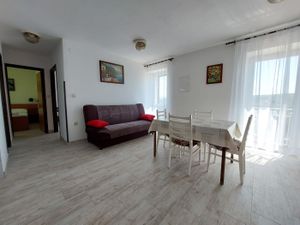 23942896-Ferienwohnung-5-Čižići-300x225-5