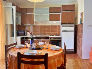 23353706-Ferienwohnung-4-Čižići-300x225-4