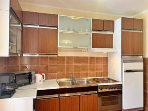 23353706-Ferienwohnung-4-Čižići-300x225-5