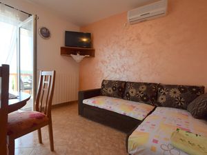 23934278-Ferienwohnung-6-Čižići-300x225-1