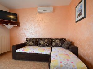 23934278-Ferienwohnung-6-Čižići-300x225-3