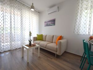 23934308-Ferienwohnung-4-Čižići-300x225-2