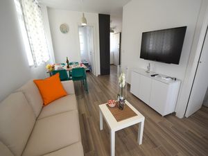 23934308-Ferienwohnung-4-Čižići-300x225-4