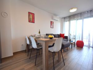 23934307-Ferienwohnung-4-Čižići-300x225-3