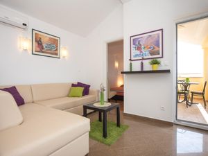 23934263-Ferienwohnung-4-Čižići-300x225-2