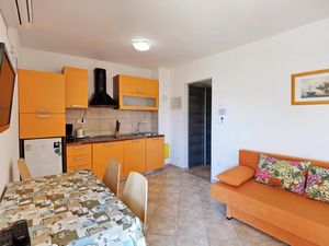 23040119-Ferienwohnung-4-Čižići-300x225-3