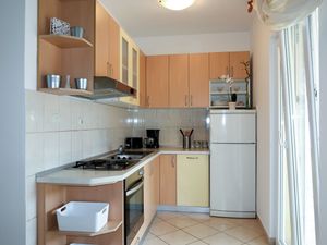 23851785-Ferienwohnung-5-Šibenik-300x225-1