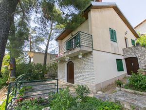 23943426-Ferienwohnung-4-Šibenik-300x225-4