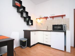 23730094-Ferienwohnung-4-Šibenik-300x225-3