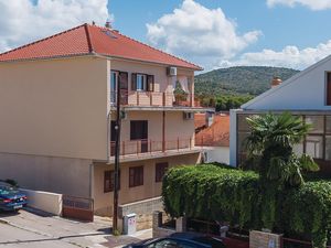 23723505-Ferienwohnung-4-Šibenik-300x225-2