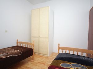 18510294-Ferienwohnung-4-Šibenik-300x225-5