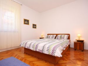 Ferienwohnung für 6 Personen (80 m&sup2;) in Šibenik