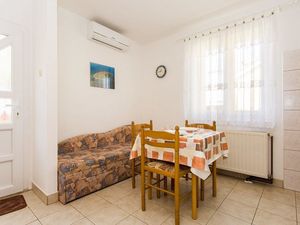 22315227-Ferienwohnung-2-Šilo-300x225-4