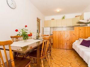 22315211-Ferienwohnung-6-Šilo-300x225-1