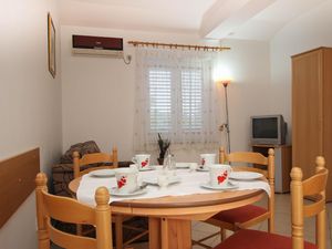 23377053-Ferienwohnung-3-Šilo-300x225-2