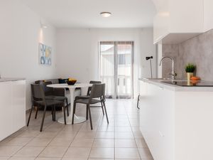 23776457-Ferienwohnung-5-Šilo-300x225-2