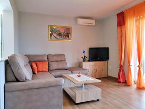 23039943-Ferienwohnung-6-Šilo-300x225-5