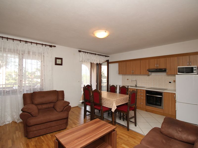 23933555-Ferienwohnung-5-Šilo-800x600-2