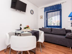 23051071-Ferienwohnung-3-Šilo-300x225-1