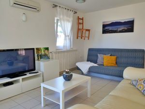 23051081-Ferienwohnung-4-Šilo-300x225-2