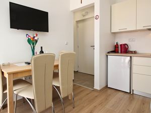 23051079-Ferienwohnung-4-Šilo-300x225-4