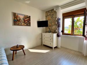 23051083-Ferienwohnung-4-Šilo-300x225-3