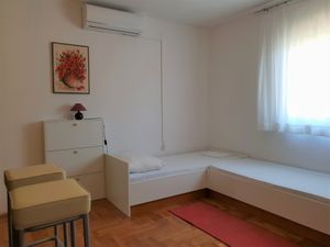 23096131-Ferienwohnung-4-Šilo-300x225-1