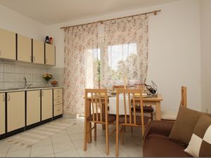 23102447-Ferienwohnung-5-Šilo-300x225-3