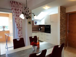 23933546-Ferienwohnung-4-Šilo-300x225-4