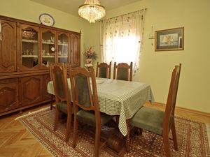 23933607-Ferienwohnung-7-Šilo-300x225-2