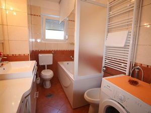 23772200-Ferienwohnung-7-Šilo-300x225-5