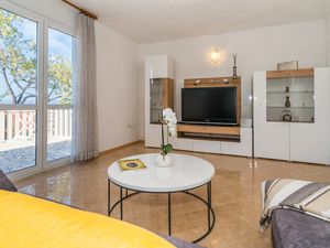 21942259-Ferienwohnung-4-Šolta-300x225-1