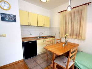 23926056-Ferienwohnung-4-Žaborić-300x225-4