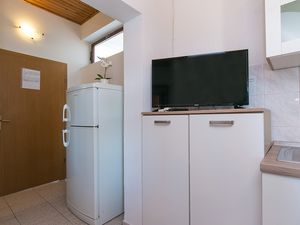 23926441-Ferienwohnung-5-Živogošće-300x225-5